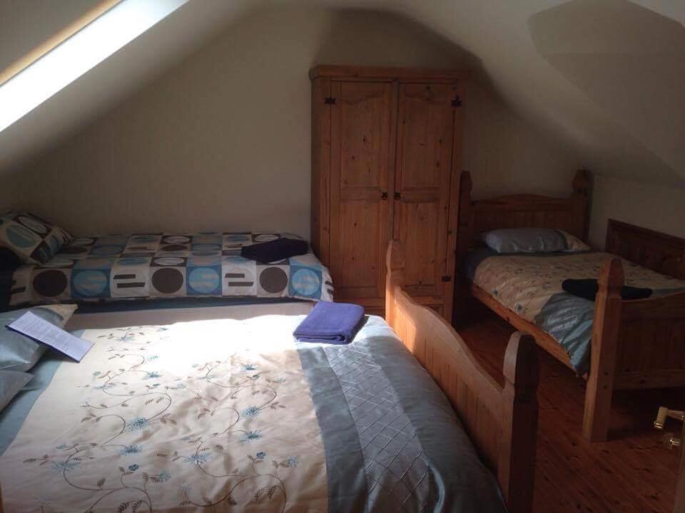 Tara House Bed and Breakfast Ballycastle Eksteriør billede